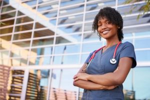 How can you become a travel nurse