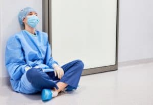 TRAVEL NURSING TIPS FOR NEWBIES IN 2023